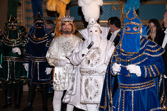 0426_DSC09916Athen_23_Ball_HiRez_