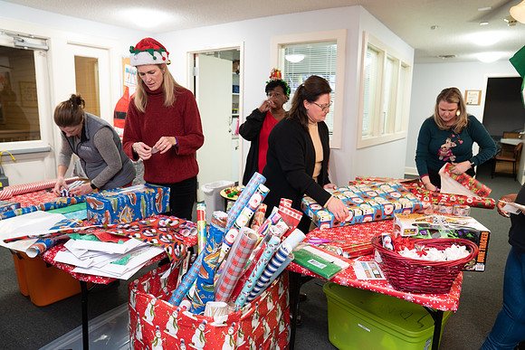 DSC01022NOWCS2019_XmasParty1_FB