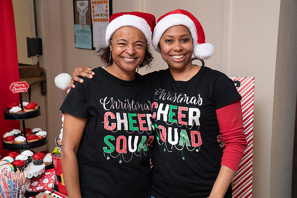 DSC00947NOWCS2019_XmasParty1_FB