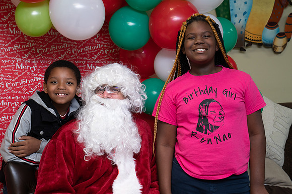 DSC01060NOWCS2019_XmasParty1_FB