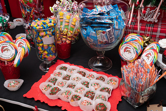 DSC00881NOWCS2019_XmasParty1_FB