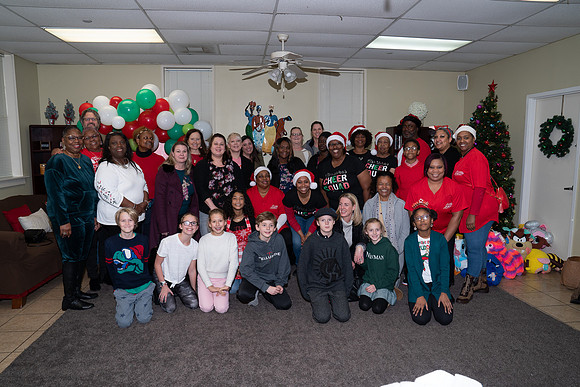 DSC00890NOWCS2019_XmasParty1_FB