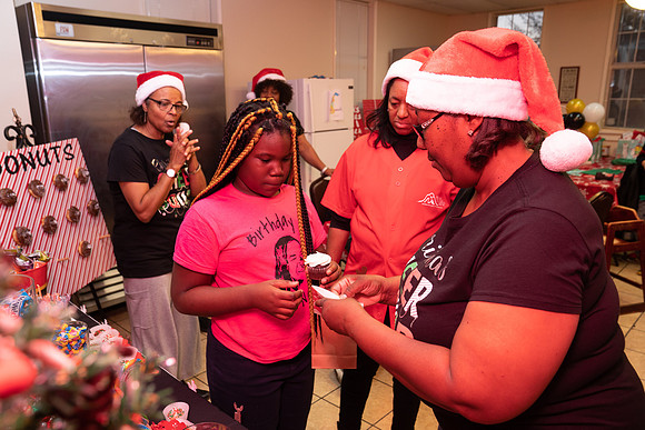 DSC00940NOWCS2019_XmasParty1_FB