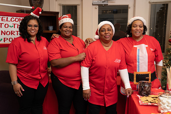 DSC00926NOWCS2019_XmasParty1_FB