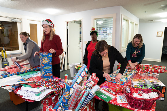 DSC01021NOWCS2019_XmasParty1_FB