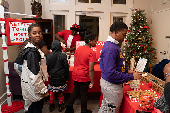 DSC00998NOWCS2019_XmasParty1_FB