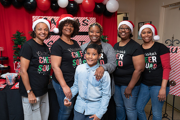 DSC01030NOWCS2019_XmasParty1_FB