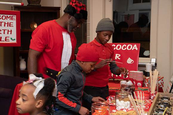 DSC01032NOWCS2019_XmasParty1_FB