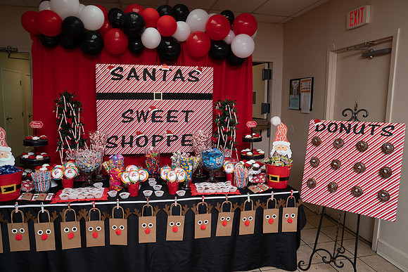 DSC00870NOWCS2019_XmasParty1_FB