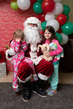 DSC00919NOWCS2019_XmasParty1_FB
