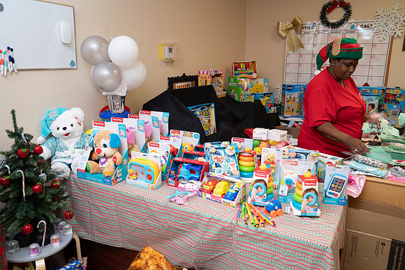 DSC00935NOWCS2019_XmasParty1_FB