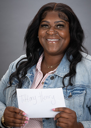LLN05655Tiffany_Henry
