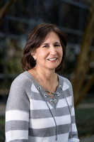 1221Gloria Snyder
