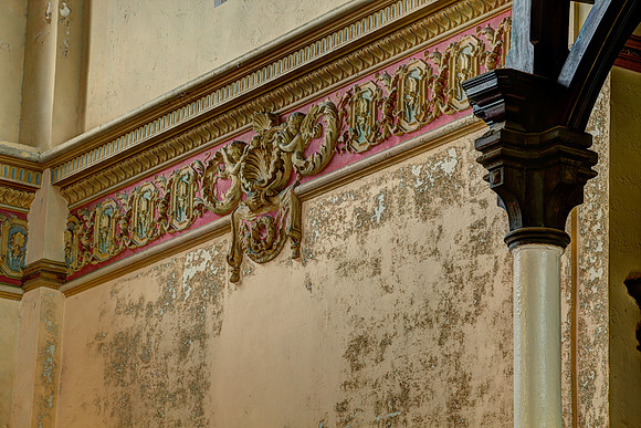 05_walldamage