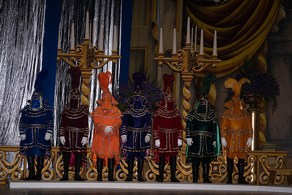 0513_DSC09964Athen_23_Ball_HiRez_