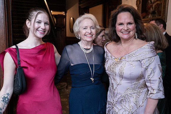 1231DSC02955_EO_FBrez2025