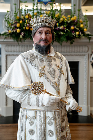 0393_2025_Caliphs_FB_Rez_
