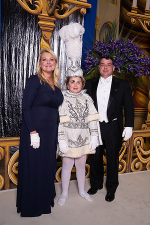 0342_DSC09863Athen_23_Ball_HiRez_
