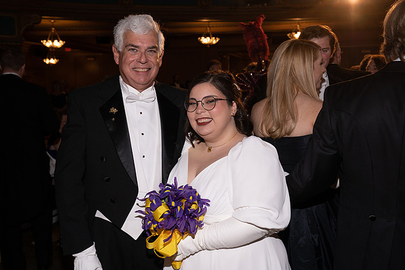 0935_DSC00190Athen_23_Ball_HiRez_